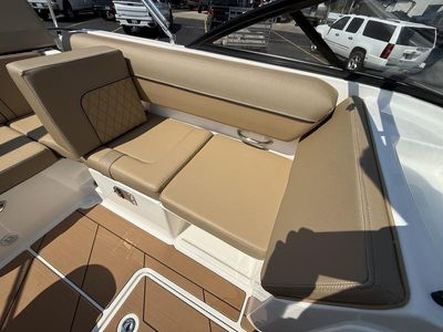 2025 Bayliner D20i - Photo 8