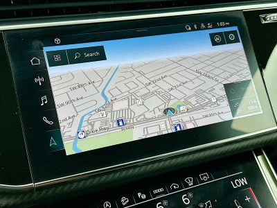 2024 Audi RS Q8 — photo 13 view
