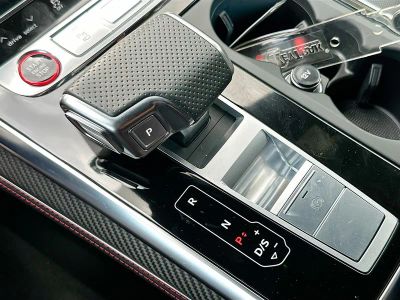 2024 Audi RS Q8 — photo 17 view