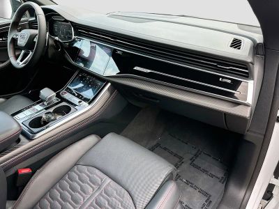 2024 Audi RS Q8 — photo 31 view