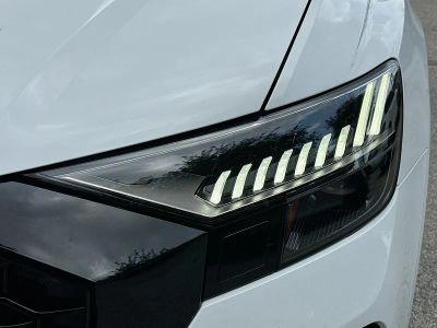 2024 Audi RS Q8 — photo 32 view