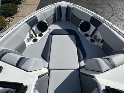 2025 Malibu Boats 22 LSV - Photo 15