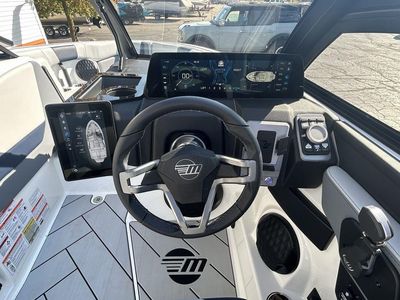 2025 Malibu Boats 22 LSV - Photo 13