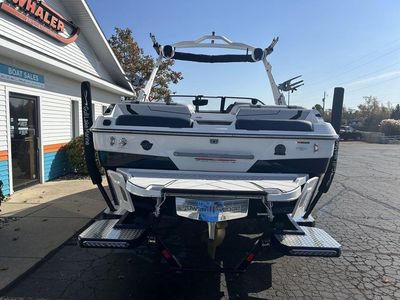 2025 Malibu Boats 22 LSV - Photo 7