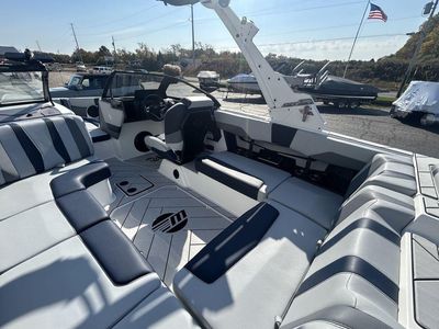 2025 Malibu Boats 22 LSV - Photo 11