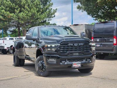 2026 RAM 3500 RAM 3500 LIMITED CREW CAB 4X4 8' BOX in Diamond Black Crystal Pearl-Coat Exterior Paint — front three-quarter view