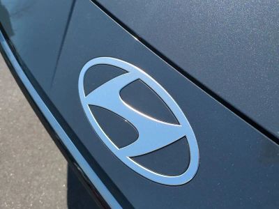 2026 Hyundai ELANTRA — photo 13 view