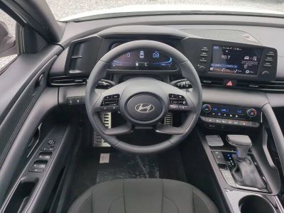 2026 Hyundai ELANTRA — photo 17 view