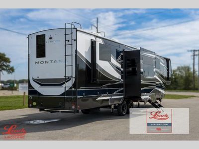 2026 Montana 3901RK - Photo 9