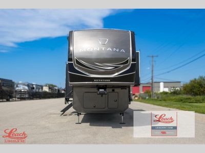 2026 Montana 3901RK - Photo 3