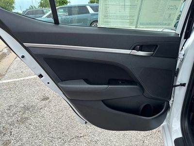 2020 Hyundai Elantra - Photo 35
