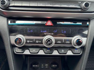 2020 Hyundai Elantra - Photo 4