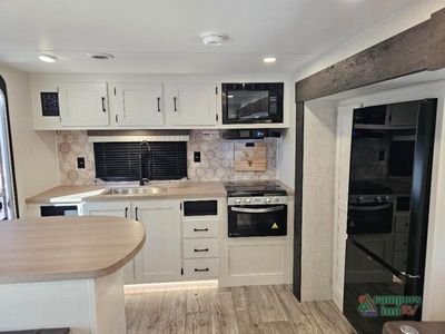 2026 Venture RV Sienna - Photo 7