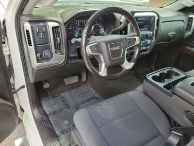 2018 GMC Sierra 2500HD — photo 18 view
