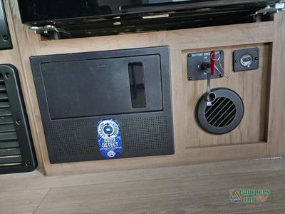 2025 Forest River RV Cherokee Grey Wolf Black Label — photo 15 view