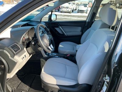 2017 Subaru Forester — photo 9 view