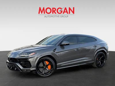 2021 Lamborghini Urus — rear three-quarter view