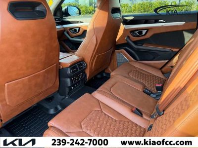 2021 Lamborghini Urus — photo 18 view