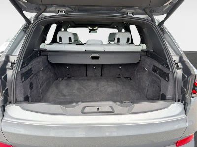 2025 BMW X5 — photo 10 view