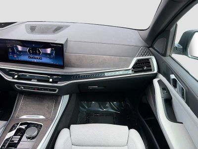 2025 BMW X5 — photo 16 view