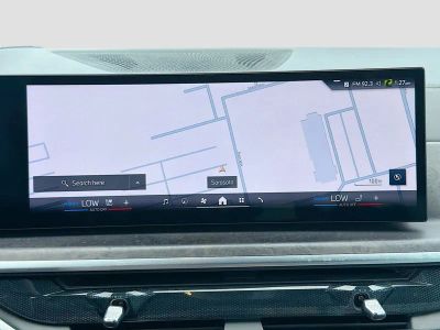 2025 BMW X5 — photo 30 view
