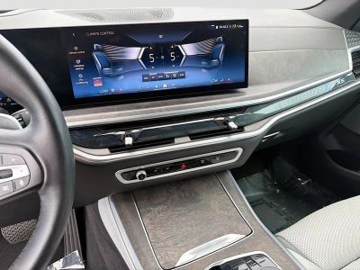 2025 BMW X5 — photo 26 view