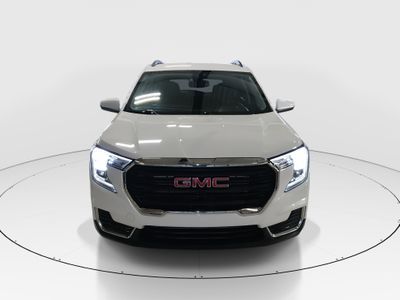2022 GMC Terrain - Photo 2