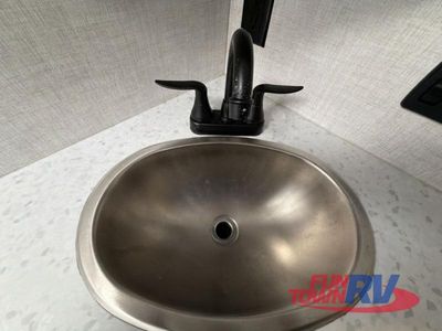 2025 Ember RV E-Series - Photo 30