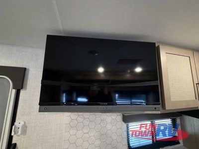 2025 Ember RV E-Series - Photo 22