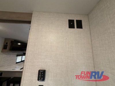 2025 Ember RV E-Series - Photo 40