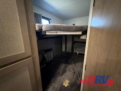 2025 Ember RV E-Series - Photo 36