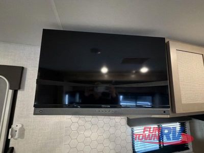 2025 Ember RV E-Series - Photo 27