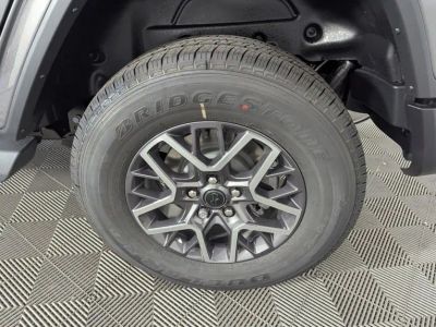 2026 Jeep Wrangler — photo 17 view