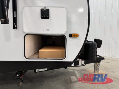 2025 Ember RV E-Series - Photo 9
