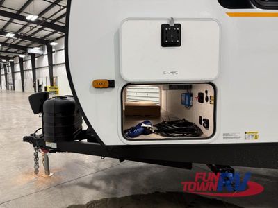 2025 Ember RV E-Series - Photo 11