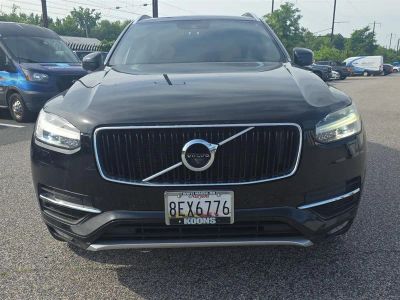 2017 Volvo XC90 — interior view