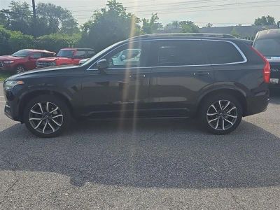 2017 Volvo XC90 — detail view