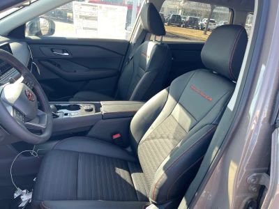 2026 Nissan Rogue — photo 9 view
