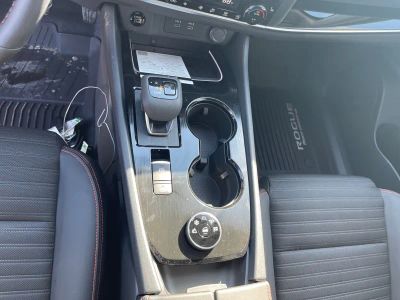 2026 Nissan Rogue — photo 14 view
