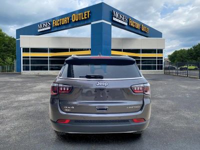 2023 Jeep Compass — detail view