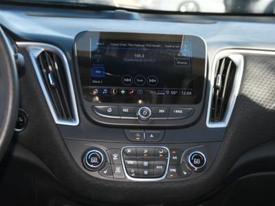2023 Chevrolet Malibu - Photo 16