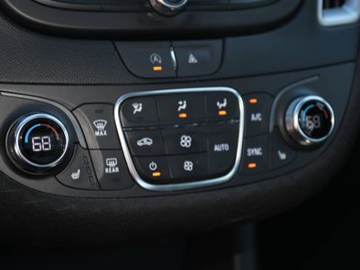 2023 Chevrolet Malibu - Photo 14