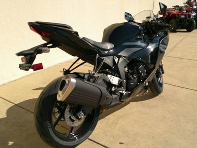 2026 Kawasaki Ninja ZX-6R - Photo 12