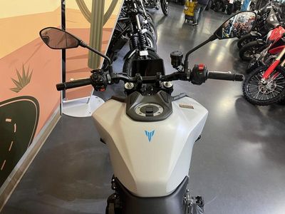 2025 Yamaha MT-09 - Photo 6