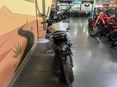 2025 Yamaha MT-09 - Photo 4