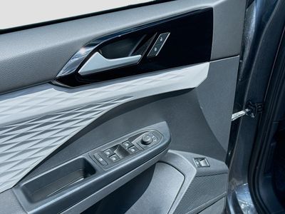2023 Volkswagen Taos - Photo 22