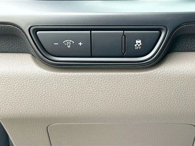 2026 Kia Carnival — photo 8 view
