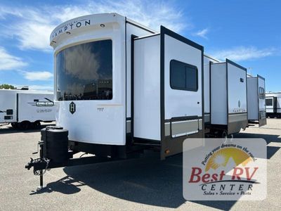 2026 CrossRoads RV Hampton - Photo 2
