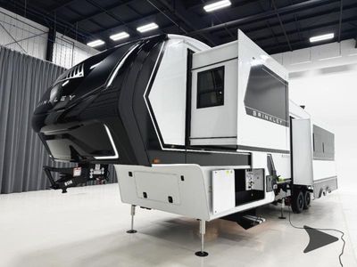 2026 Brinkley Model Z - Photo 37