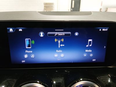 2025 Mercedes-Benz GLA - Photo 17